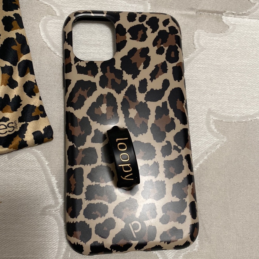 Leopard iPhone 11 Loopy Case